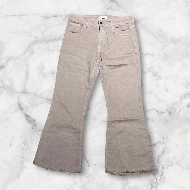 Y2K Arita Mode in Hot Vintage Jeans