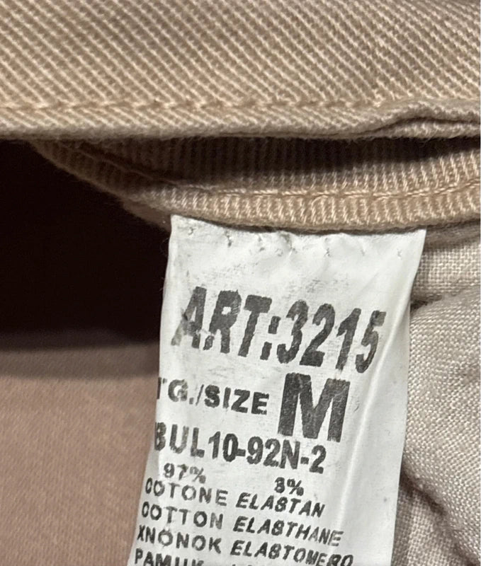 Y2K Arita Mode in Hot Vintage Jeans